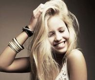 SMILE GIRL