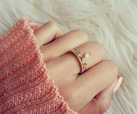 Diamond tiara ring