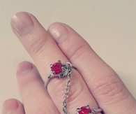 Rose red chain rings