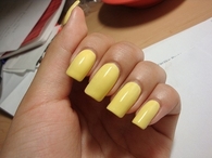 Yellow nails