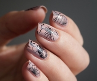 Floral art nails