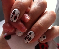 Lady bug nails