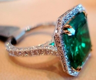 Emerald diamond ring