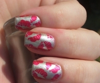 Kiss nails