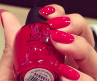 Red nails