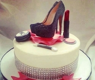 Fashion and makeup cake