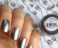 Shimmer silver nails