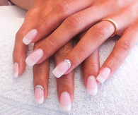 French tip manicure