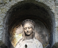 Praying statue