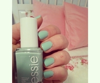 Mint apple nails