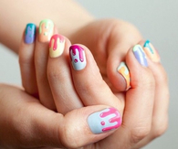 Dripping paint nails