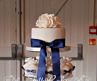 Navy and Ivory Wedding Cupcakes