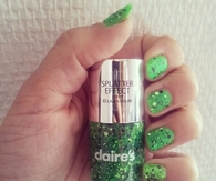 Green splatter nails