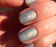 Holo glitter nails