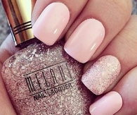 Light pink glitter nails