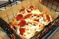Pepperoni pizza fries