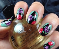 Floral gel nails