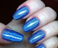 Perfect blue glitter nails