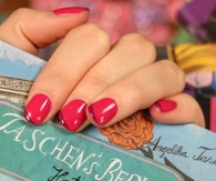 Cute hot pink nails