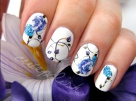 Pretty Floral Manicure