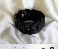 DIY black bracelet