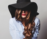 Big floppy hat