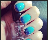 Blue gradient style nails