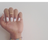 White vintage nails