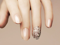 Nude beauty nails
