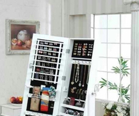 Jewelry accessory organization