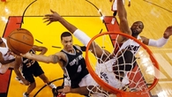 Green going in for a lay up